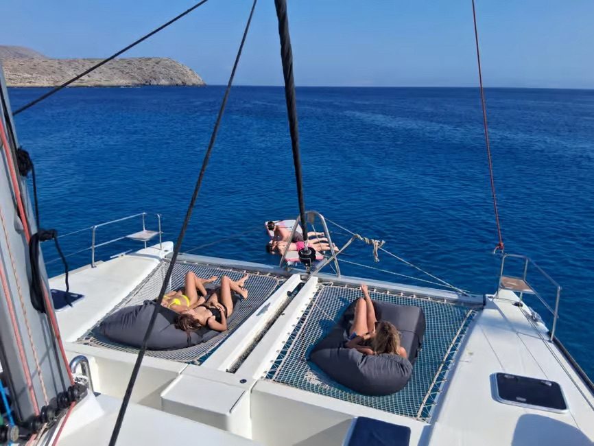 Private Catamaran Cruise: Dia Island, photo 2